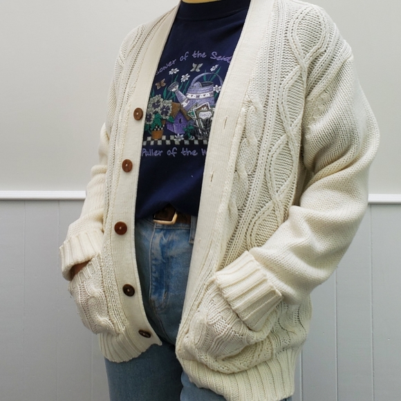 VINTAGE White Cable Knit Cardigan - Picture 5 of 6